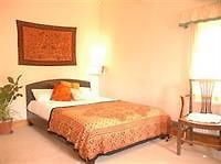 Colts Lodge B And B Bramerton Экстерьер фото